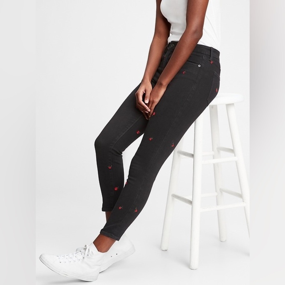 GAP Black Skinny Pants with Red Accents